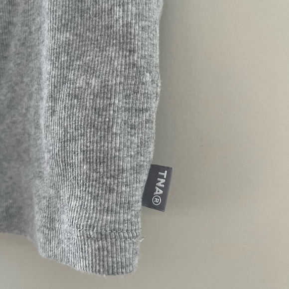 aritzia TNA HomeStretch Crew Waist T-shirt - XS - Picture 2 of 4
